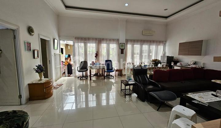Dijual Rumah 2 Lantai Nyaman dan Terawat Siap Huni Lokasi di Komplek Muara Bandung 2