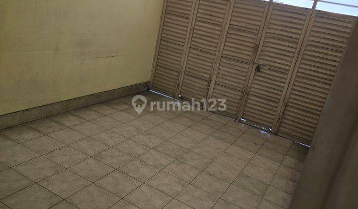 Disewa Rumah 2 Lantai Nyaman Siap Huni Lokasi di Sarimanis Sarijadi Bandung 2