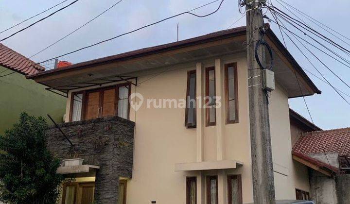 Rumah Minimalis Hoek Nyaman Asri Komplek Bumi Sariwangi Bandung 2