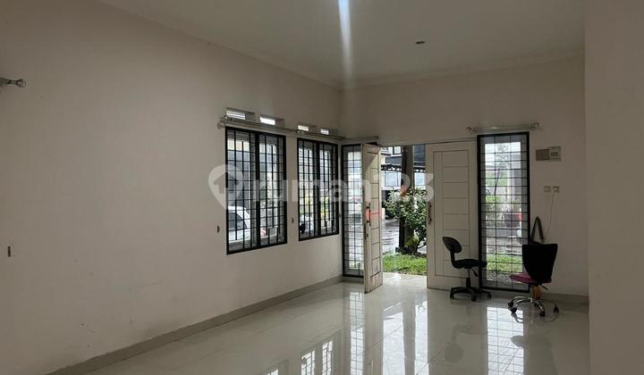 For Sale Spacious House Ready to Occupy Located in the Wing of Kopo Indah Park, Bandung For Sale Spacious House Ready to Occupy Located in the Wing of Kopo Indah Park, Bandung