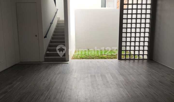 Disewakan Rumah Nyaman Siap Huni Lokasi di Podomoro Park Cluster Sadyagriya 3 Bandung 2