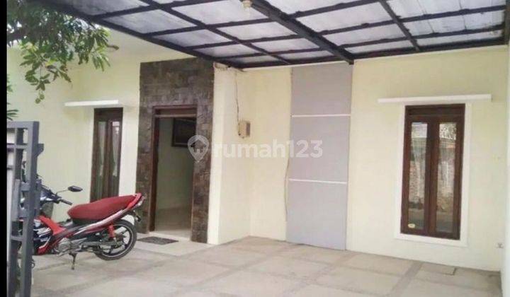 Dijual Rumah Terawat Siap Huni Lokasi Antapani - Bandung  2