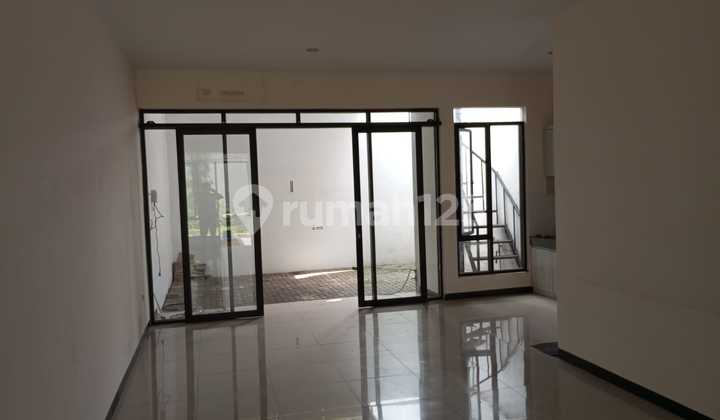 Disewakan Rumah Terawat Siap Huni Lokasi Strategis di Taman Kopo Indah 5 Sherwood Bandung