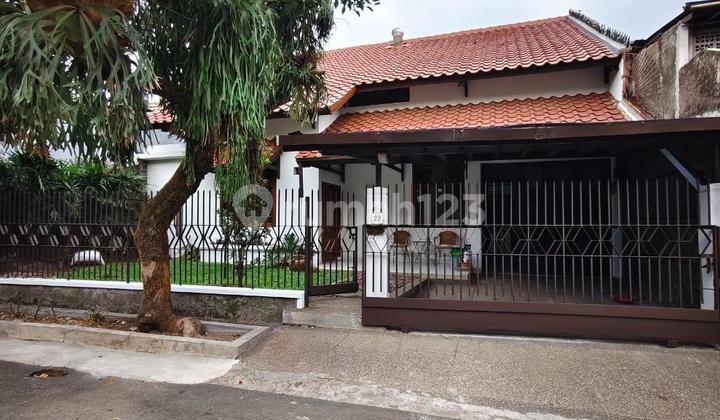Disewakan Rumah 2 Lantai Nyaman Siap Huni Lokasi Strategis di Sayap Pasteur Bandung Disewakan Rumah 2 Lantai Nyaman Siap Huni Lokasi Strategis di Sayap Pasteur Bandung