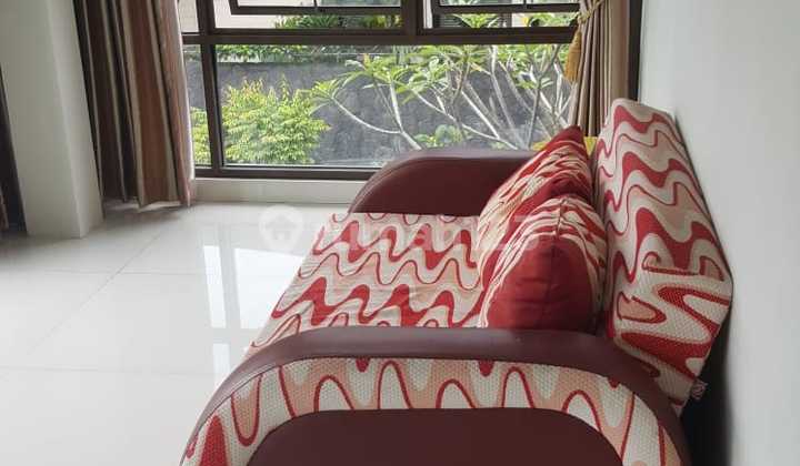 Dijual Rumah 2 Lantai Full Furnish Siap Huni Lokasi di Setra Duta Bandung