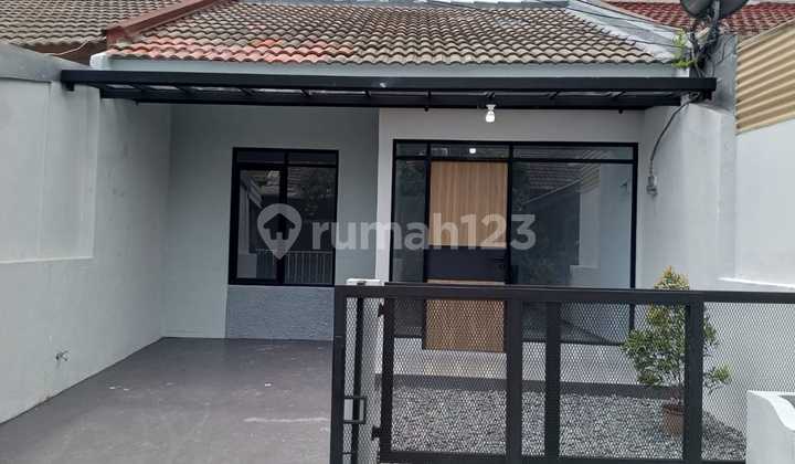 Dijual Rumah Baru Renovasi Siap Huni Lokasi di Taman Kopo Indah 2 Banudng