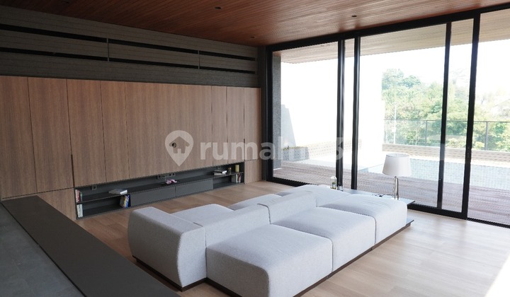 Dijual Rumah 100% Baru Mewah Modern Full Furnished Siap Huni Lokasi di Kota Baru Parahyangan Bandung