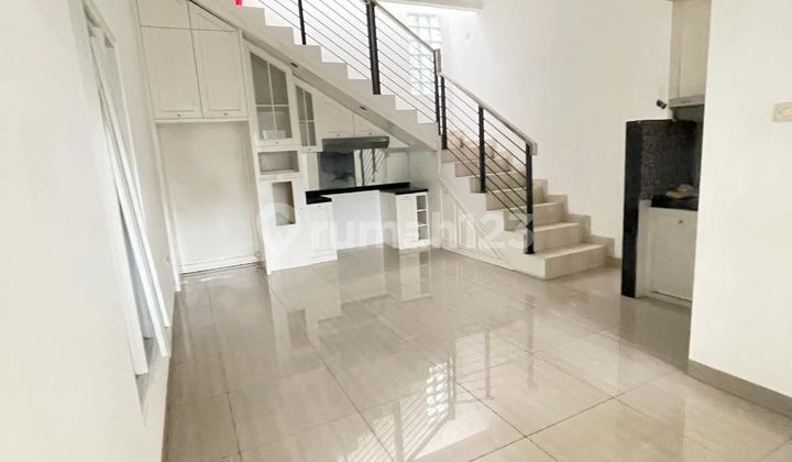 Dijual Rumah Nyaman Terawat siap Huni Semi Furnish Minimalis Lokasi di Arcamanik Bandung 2