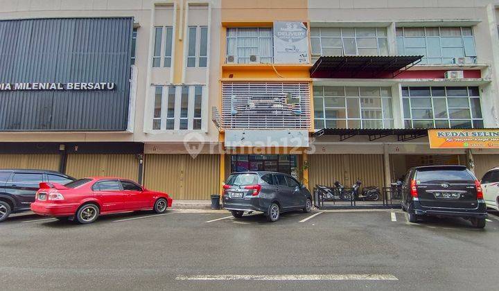 Ruko 3 lantai siap pakai di KBC sederetan Morning Bakery - Batam Center 1