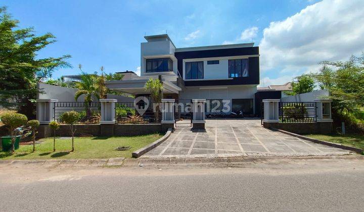 Rumah Mewah 2Lantai Siap Huni BEVERLY AVENUE  Batam Center 1