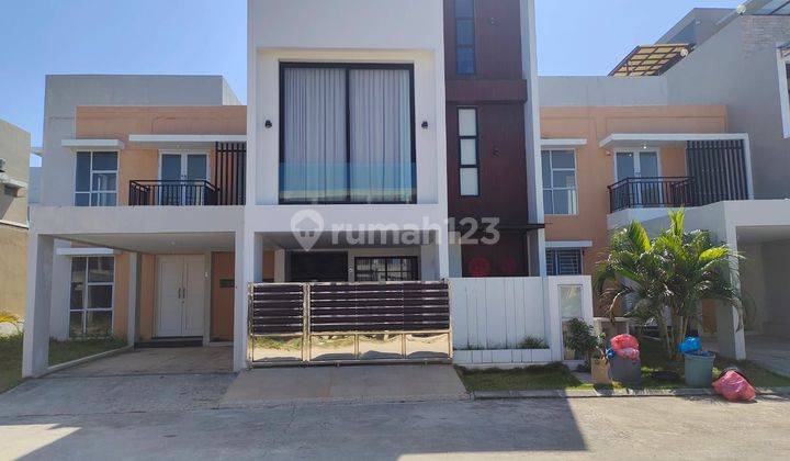 Rumah Cantik 3Lantai Siap Huni Full Renovasi dan Full Furnish GRAND MAGANDA Batam Centre 1