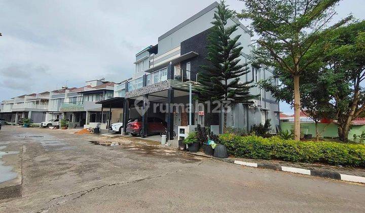 Rumah Cantik 2,5Lantai Siap Huni LUCKY HILL RESIDENCE Full Furnish 2