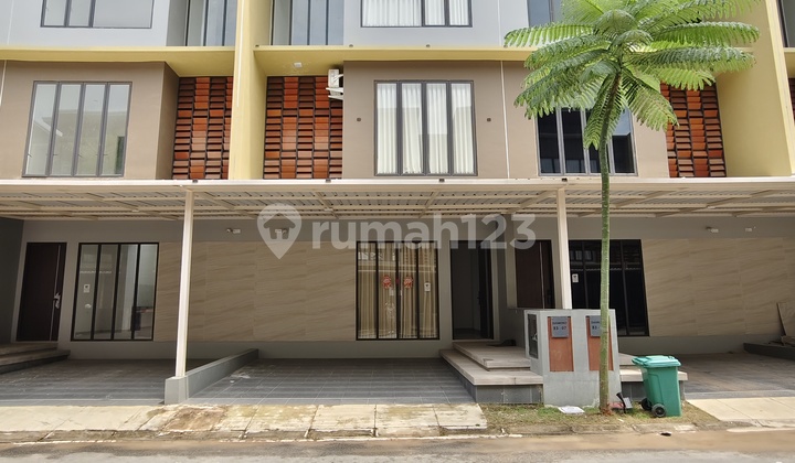 3-Story House Ready to Occupy Renovated The Icon Residence