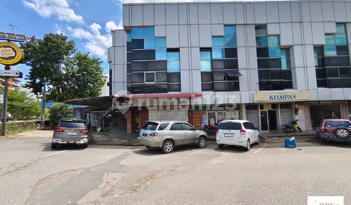 Dijual Cepat 2 Unit Ruko Hook 3Lantai di Komplek Ruko Regency Park