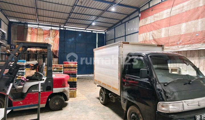 2-Story Warehouse Ready For Use In Sei Panas