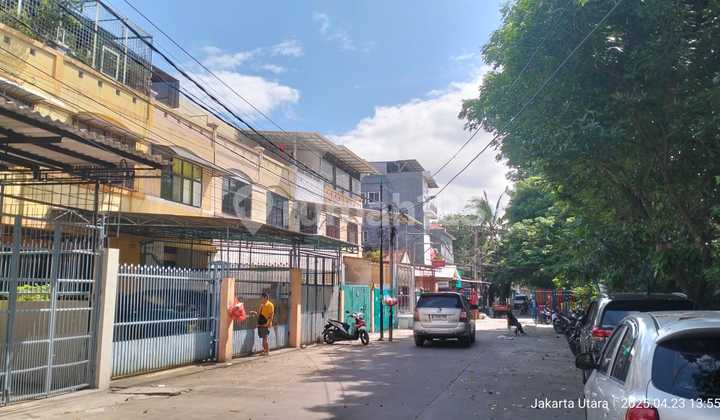 Rumah Usaha Di Villa Kapuk Mas Jl. Vikamas Raya Cash Only Murah 2