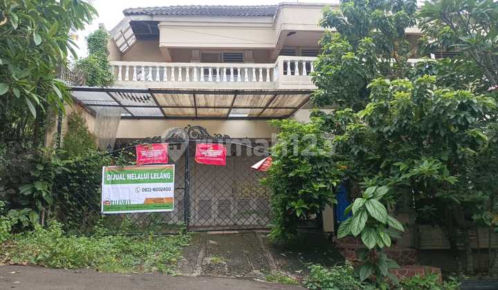 House in Mega Cinere Housing, Cheap Via Auction, Cash Only. House in Mega Cinere Housing, Cheap Via Auction, Cash Only.