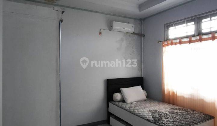 Rumah 2 Lantai di Jl. Trunojoyo, Pontianak 2