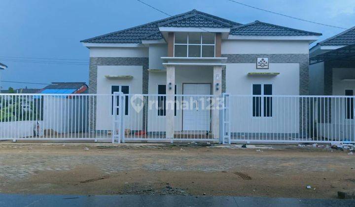 Dijual Rumah di Jl. Sungai Raya Dalam, Komp. Golden King 1