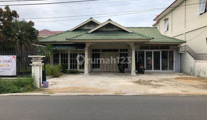 Rumah Tepi Jalan di Jl. Surya, Pontianak Selatan 1