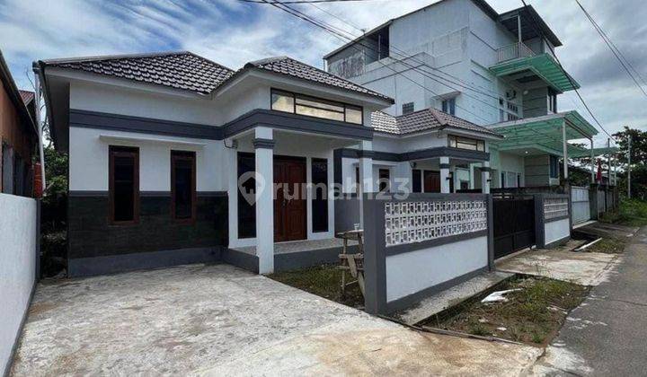 Rumah di Jl. Tabrani Ahmad, Istana Rizki Residence 2