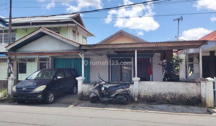 Disewakan Rumah di Jl. Putri Dara Hitam, Kota Pontianak 1