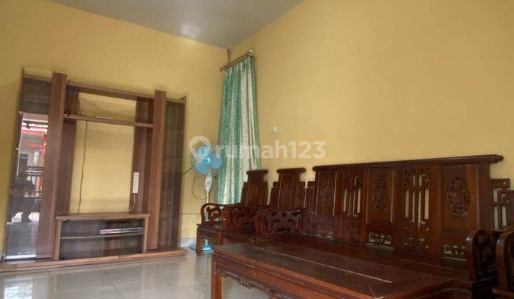 Rumah di Jl. Paris 2, Komp. Paris Royal Residence 10