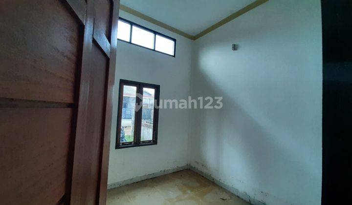 Rumah di Jl. Komyos Sudarso, Komp. Golden Indah 3