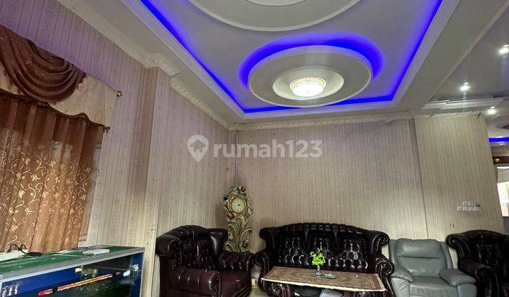 Dijual Rumah Mewah Harga Terjangkau di Jl. Bina Jaya 2