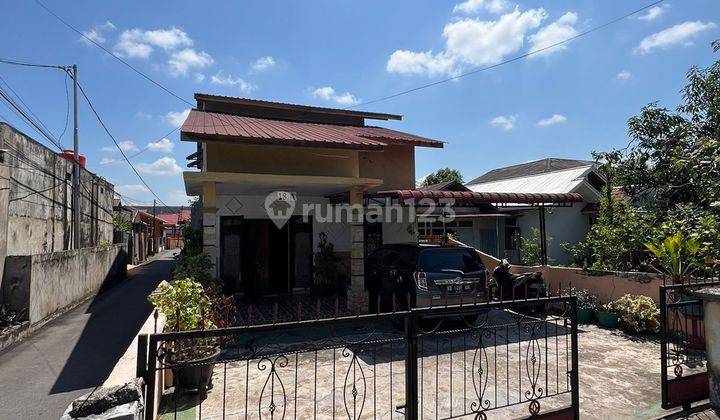 Dijual Rumah Bersih Siap Huni di Jl. Sejarah 2