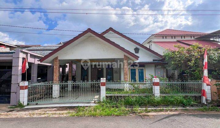 Dijual Rumah Terawat Siap Huni di Jl. Perdana, Komp. Bali Agung 2 1