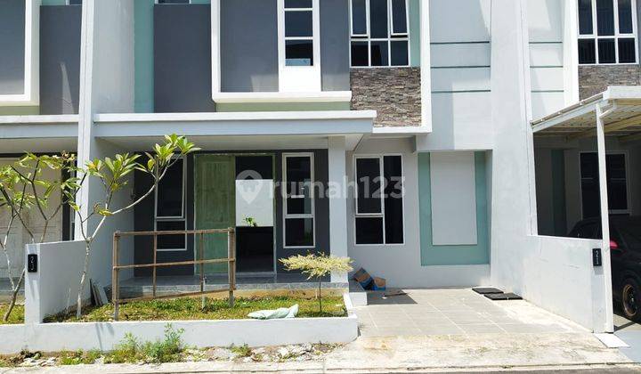 Dijual Rumah Lokasi Strategis Jl. Aloe Vera Springwood 1  1