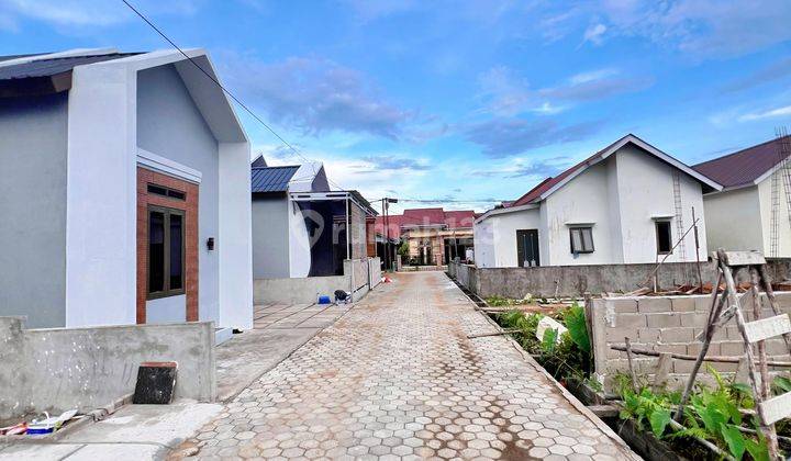 Dijual Rumah Lokasi Strategis di Jl. Parit H. Muksin 2 2