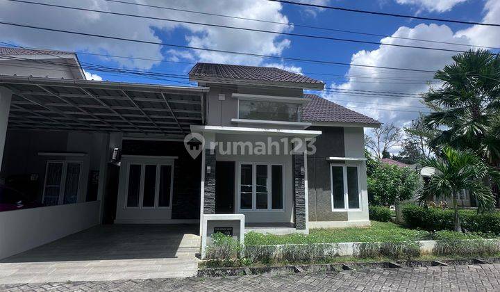 Dijual Rumah Siap Huni di Jl. Ujung Pandang (The Green View) 1