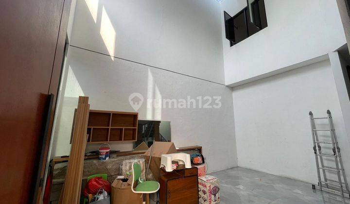 Rumah Semi Furnished Sudah Renovasi di bintaro sektor 9, Bintaro 2