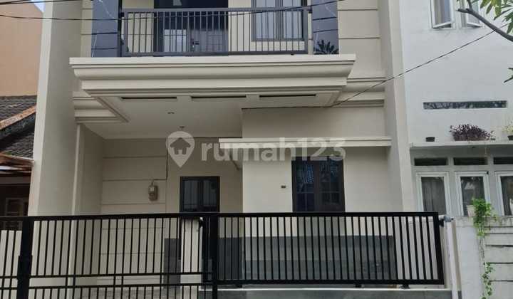 Beautiful Fully Renovated House in Graha Bintaro Jaya - Move-In Ready, Guaranteed Security!