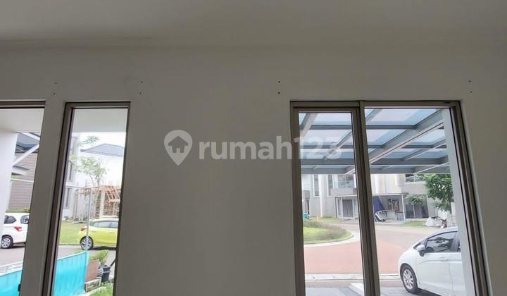 Rumah Bagus 2 Lantai Depan Taman Di Cluster Piano Golf Island Pik 2