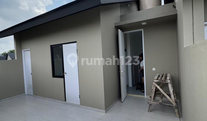 Rumah 3 Lantai Modern di Cavana Lebak Bulus jaksel Hoek Siap Huni Rumah 3 Lantai Modern di Cavana Lebak Bulus jaksel Hoek Siap Huni