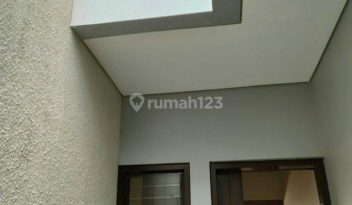 Rumah 2 Lantai, Baru, Siap Huni, Bekasi Sangat Dekat Ke Cibubur  14