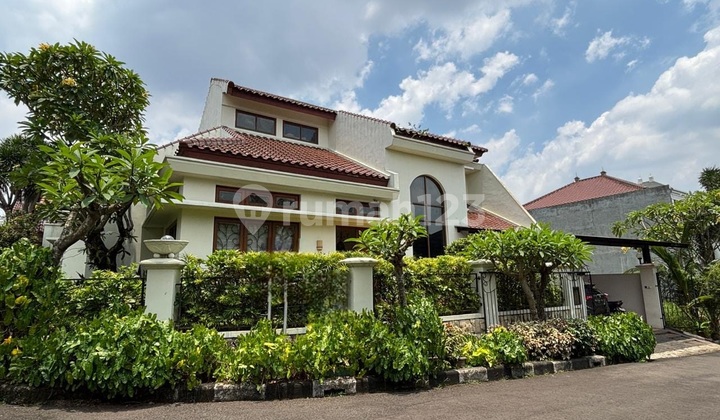 Rumah Bagus Hoek Siap Huni Di Veteran Jakarta Selatan  1