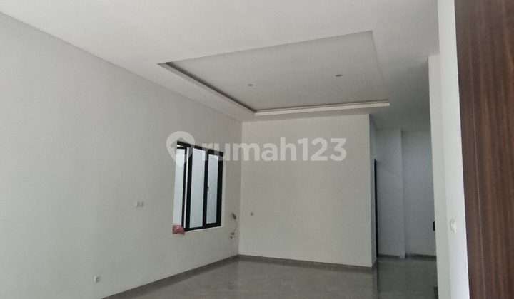 Rumah Modern Hadap Selatan Di Sutera Kirana Alam Sutera Rumah Modern Hadap Selatan Di Sutera Kirana Alam Sutera