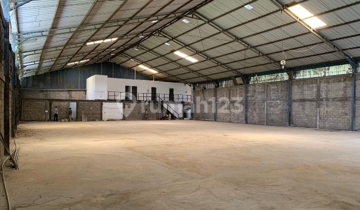 Former Factory & Warehouse Jurumudi Located in the Industrial Area