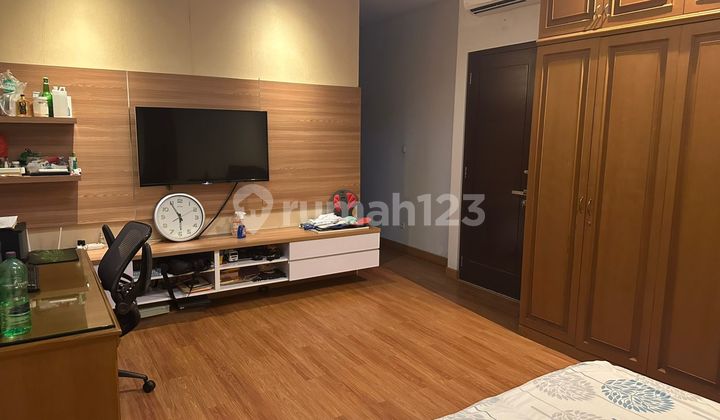 Rumah Bagus Semi Furnish Lokasi Strategis di Alam Sutera 2