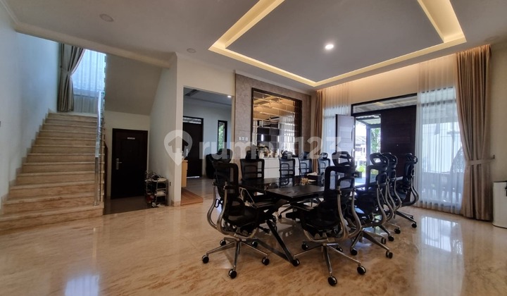 Rumah 2 Lantai Lantai Marmer Di De Latinos Bsd, Siap Huni 2