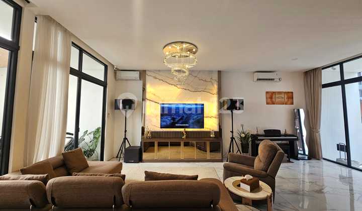 Rumah Mewah Full Furnish Di Cluster Brava Lippo Karawaci 2