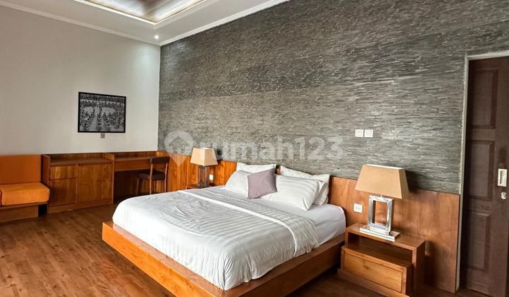 AVAILABLE NOW. 3BR villa enclosed living in Umalas For yearly Rent.