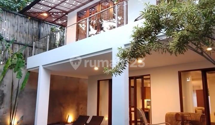 Villa Luas & Nyaman di Pantai Cemagi Yang Damai Villa Luas & Nyaman di Pantai Cemagi Yang Damai