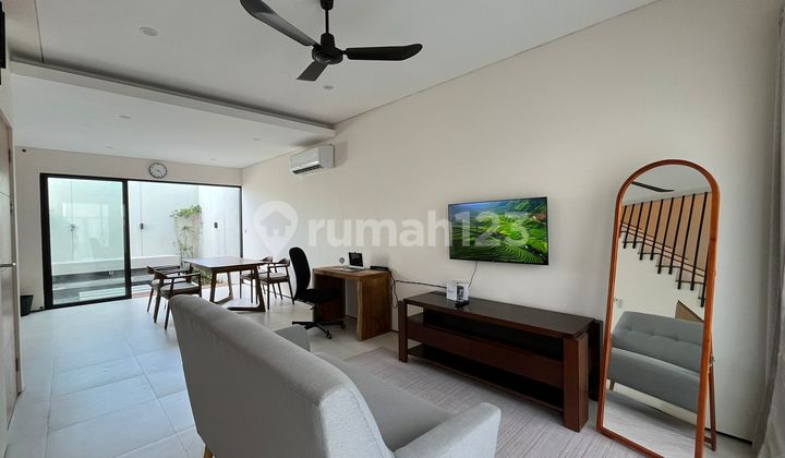 2-BR Cozy Home on Sunset Road, Less Than 10 Min. to Kuta Beach, Bali 2-BR Cozy Home on Sunset Road, Less Than 10 Min. to Kuta Beach, Bali