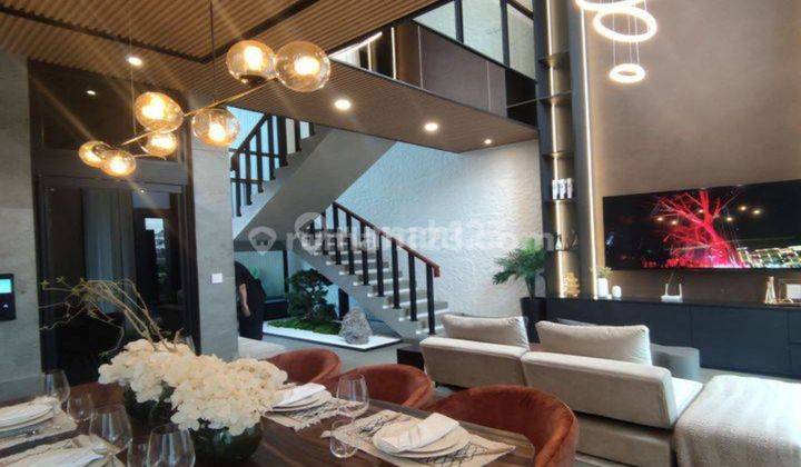 Rumah mewah Dengan Akses Lift Di Selatan Jakarta 2