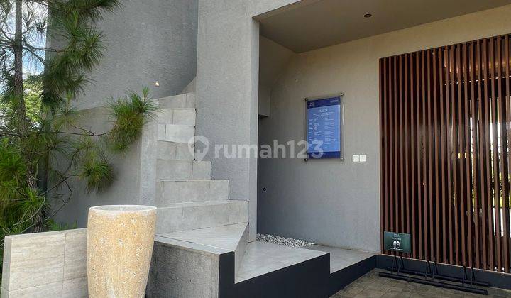 RUMAH MEWAH MILENIAL DENGAN 3 LANTAI DI SELATAN JAKARTA 2